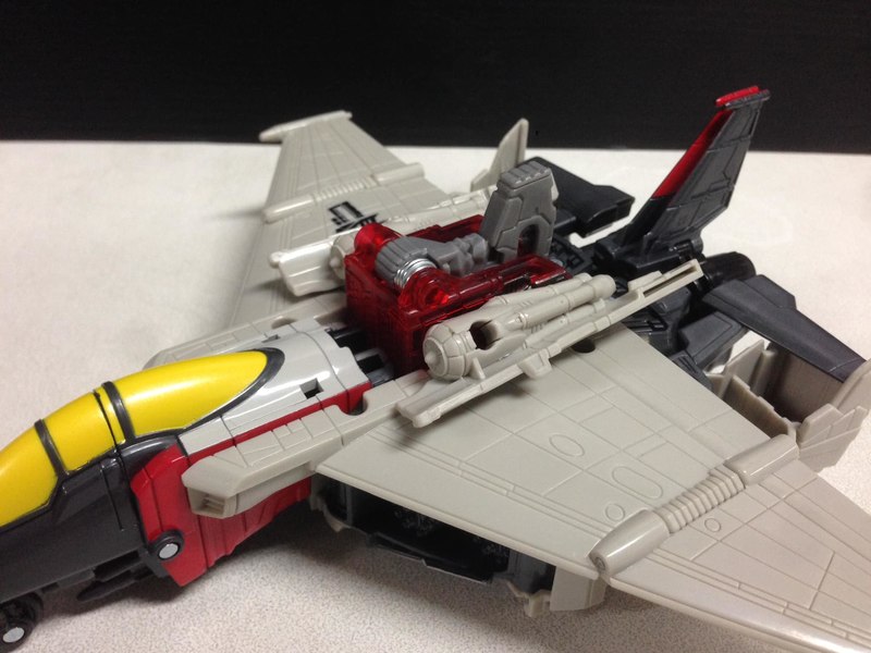 Blitzwing In Hand Images Of Energon Ignitors Nitro Series  (4 of 13)